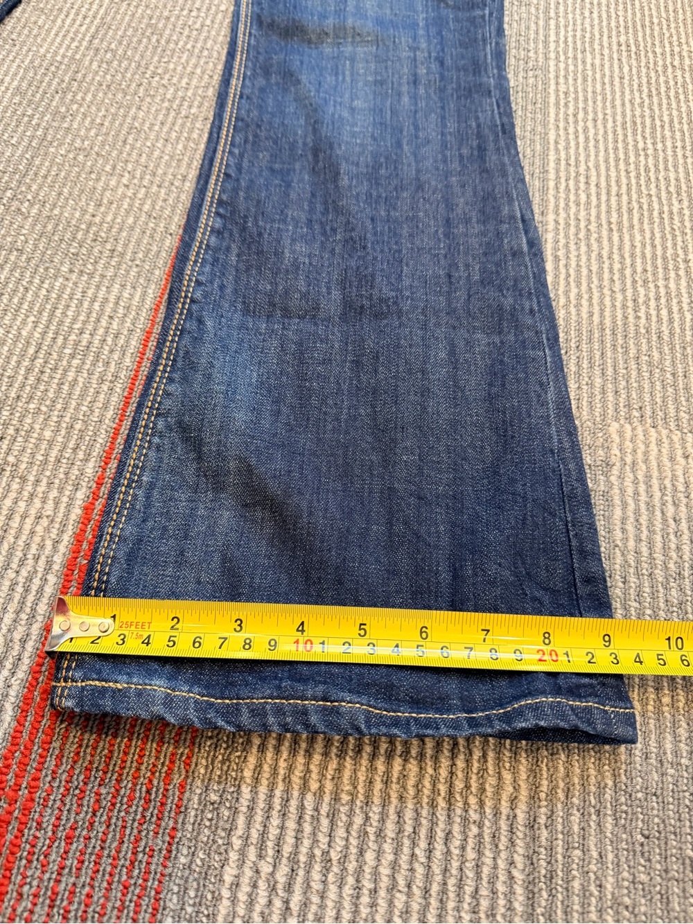 Express Women's 98% Cotton Boot Stella Reg Fit Low Rise Jeans Size 8S Waist 17in - Picture 4 of 12